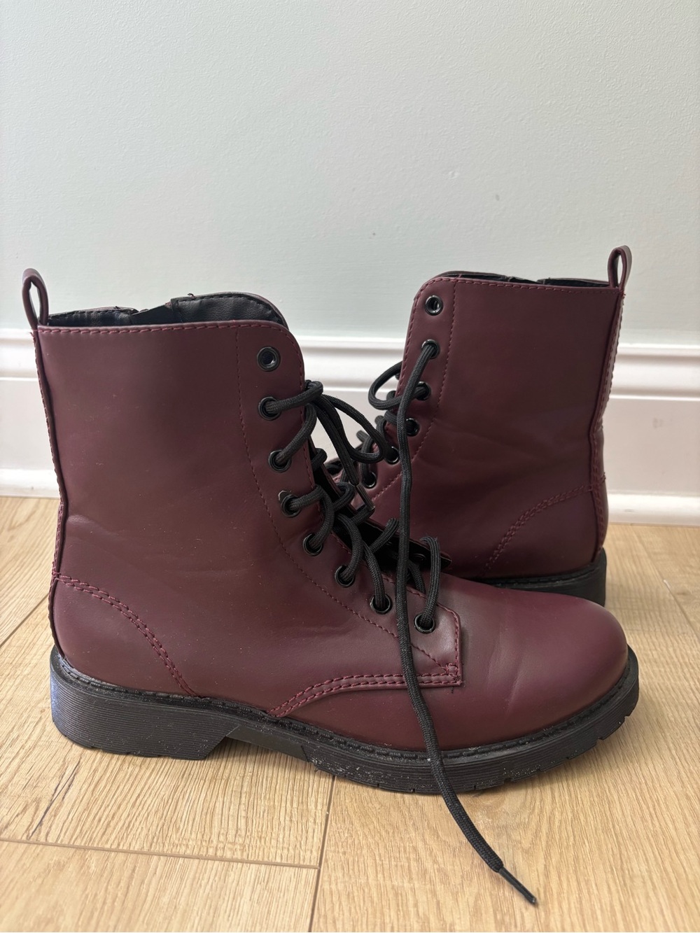 Maroon Burgundy Lace Up Combat Boots Size 9